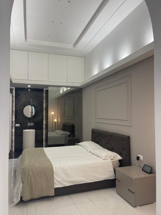Gravina 5 * Napoli