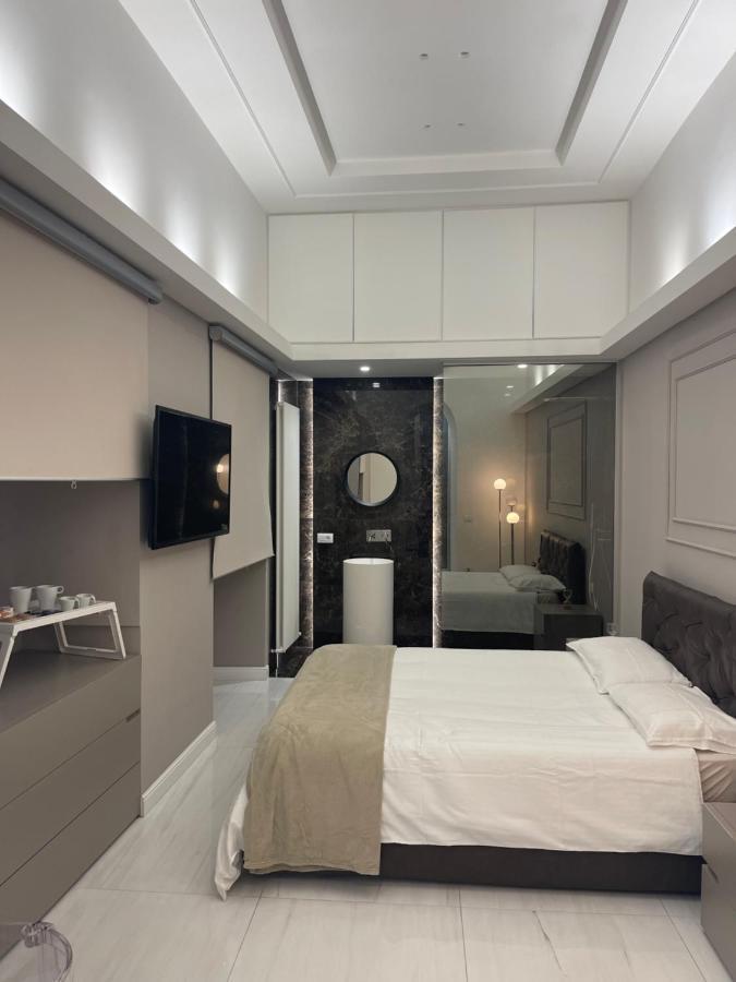 Gravina 5 * Napoli